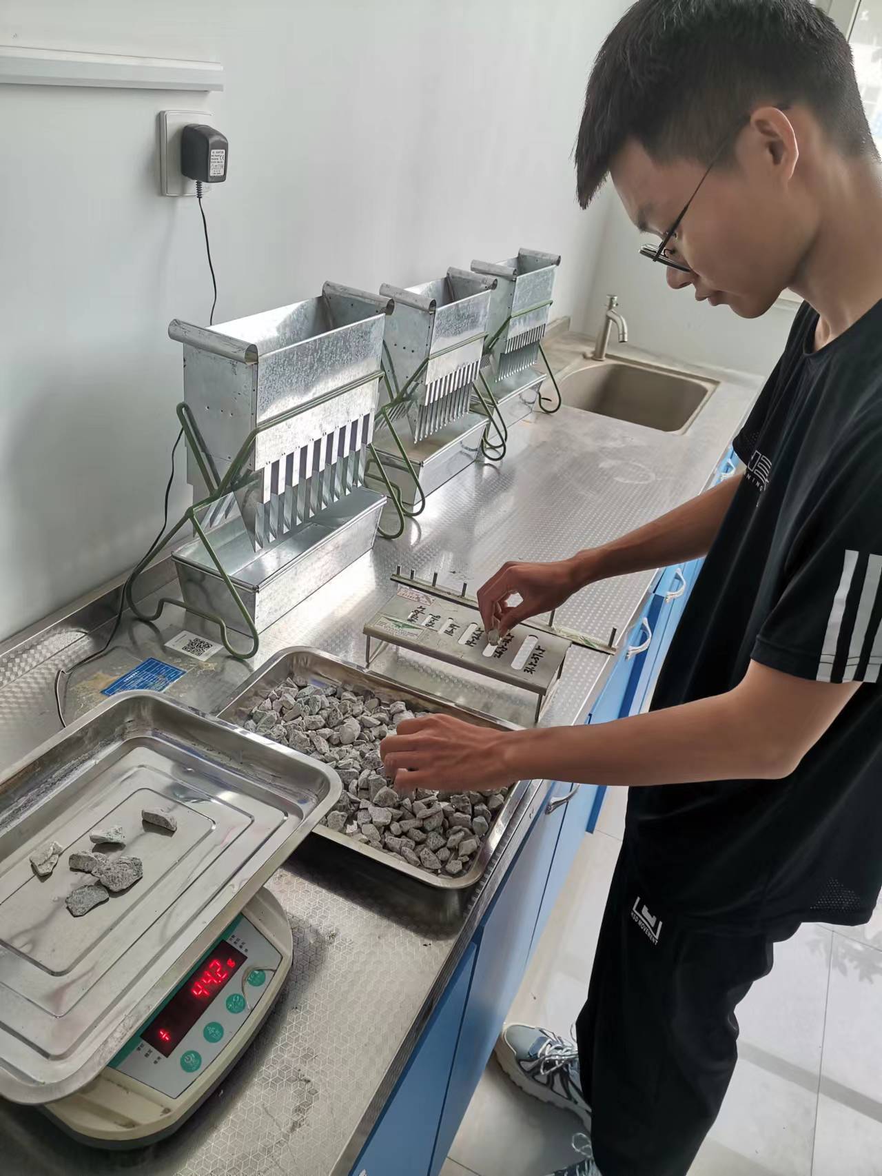 我是香港正版六台盒宝典资料大全的新兵：临临高速项目部王鹏程