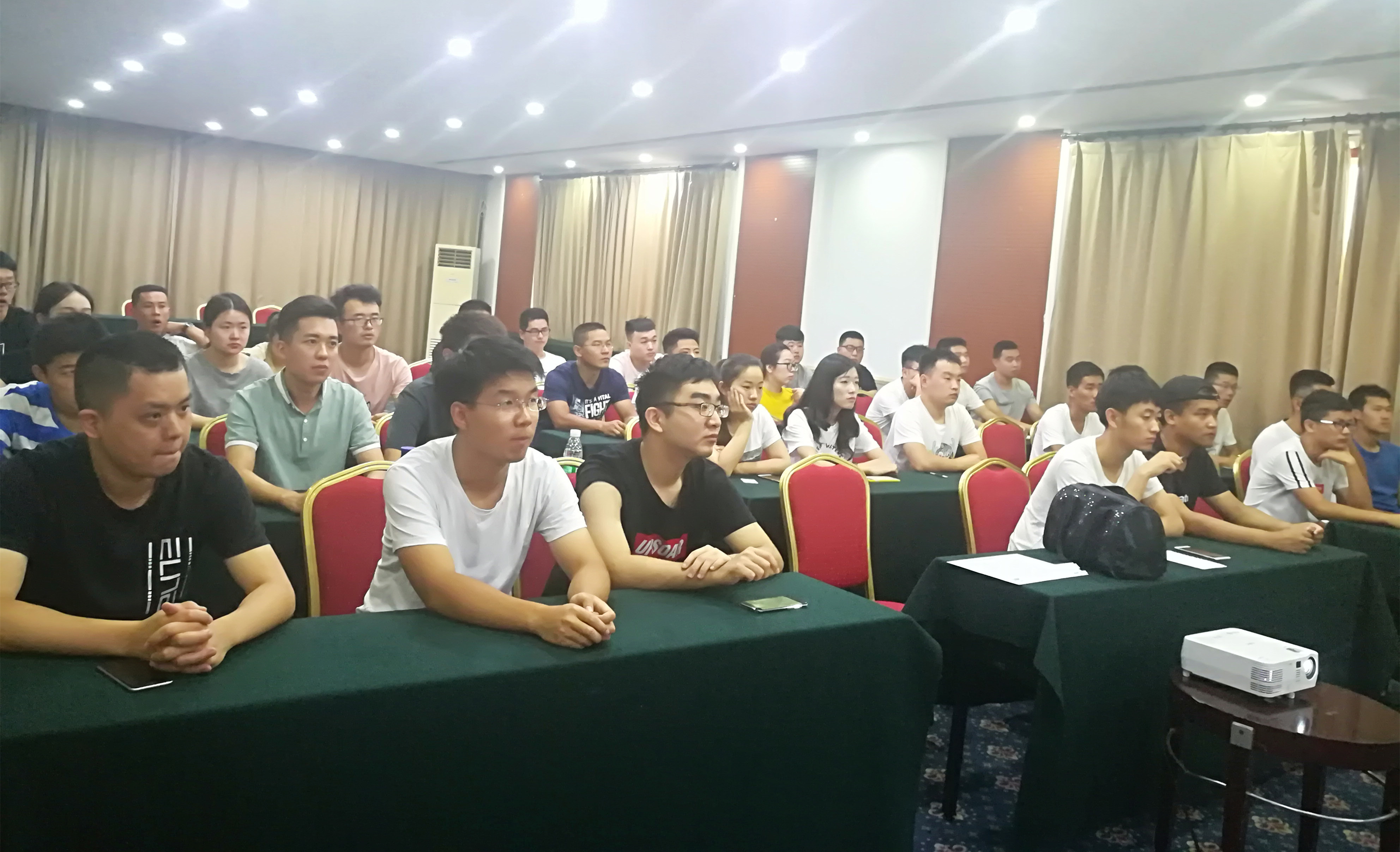 香港正版六台盒宝典资料大全