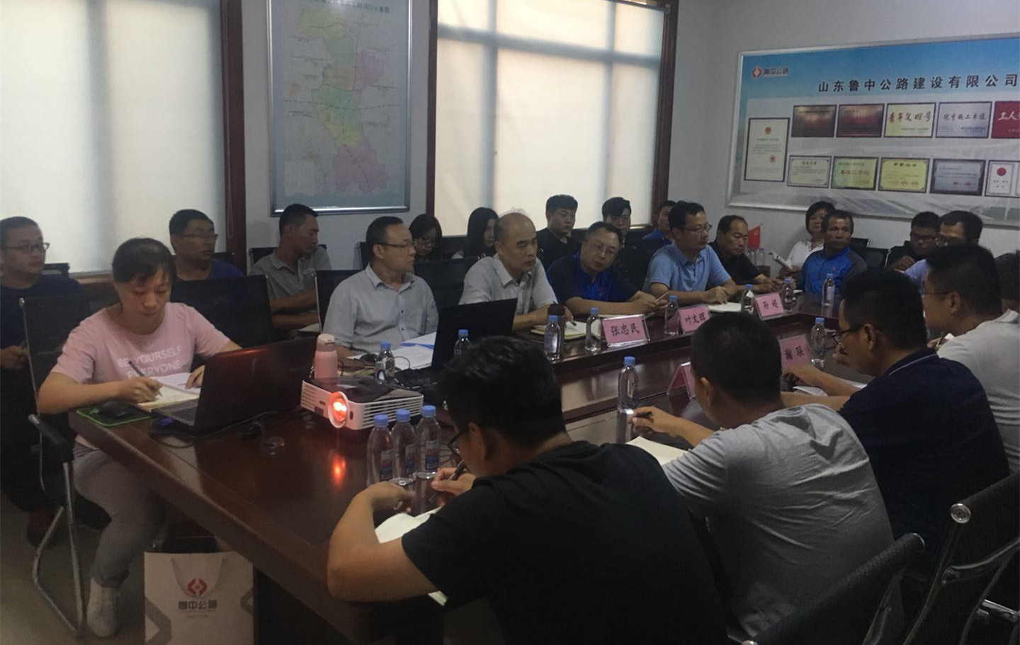 香港正版六台盒宝典资料大全