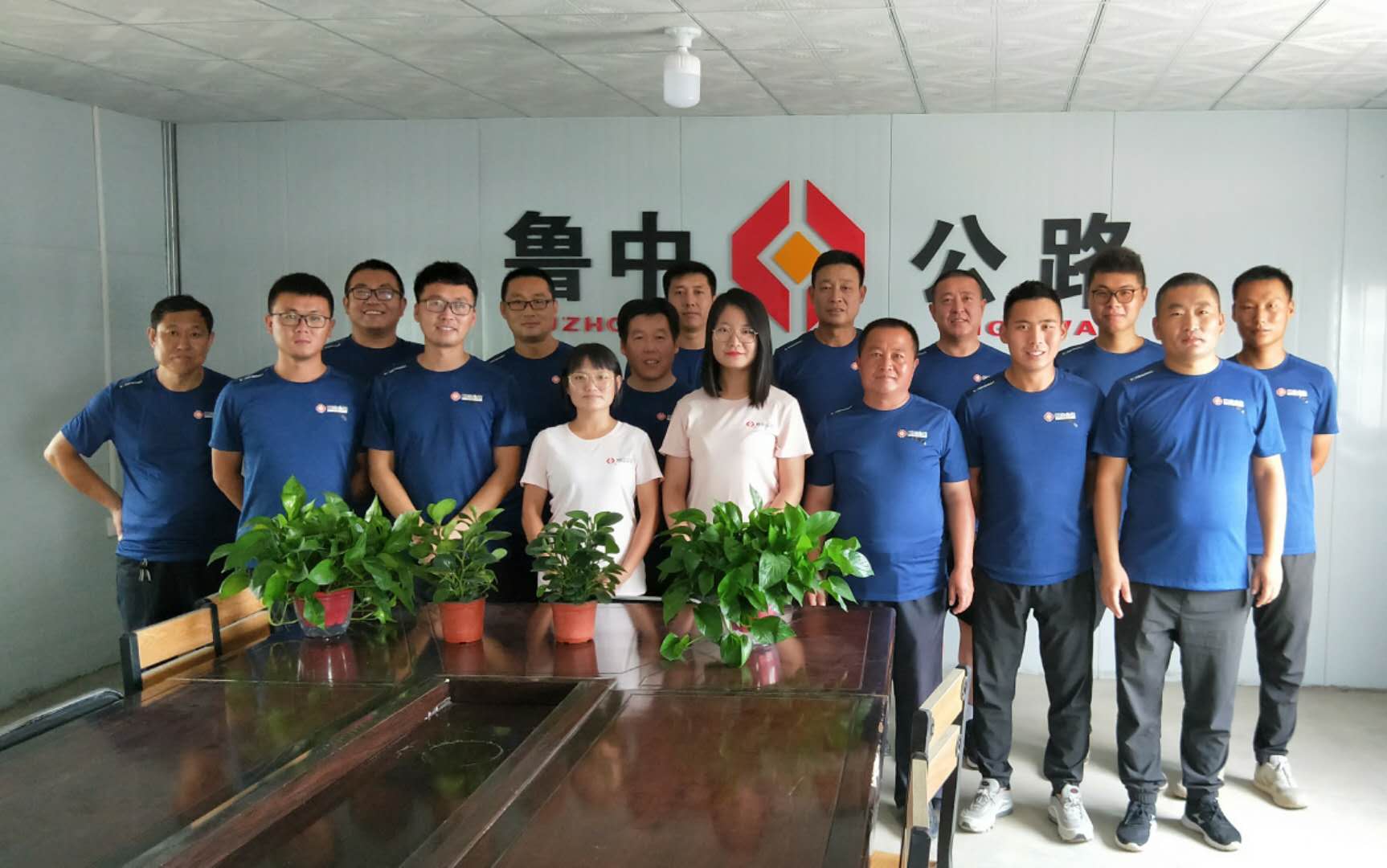 香港正版六台盒宝典资料大全