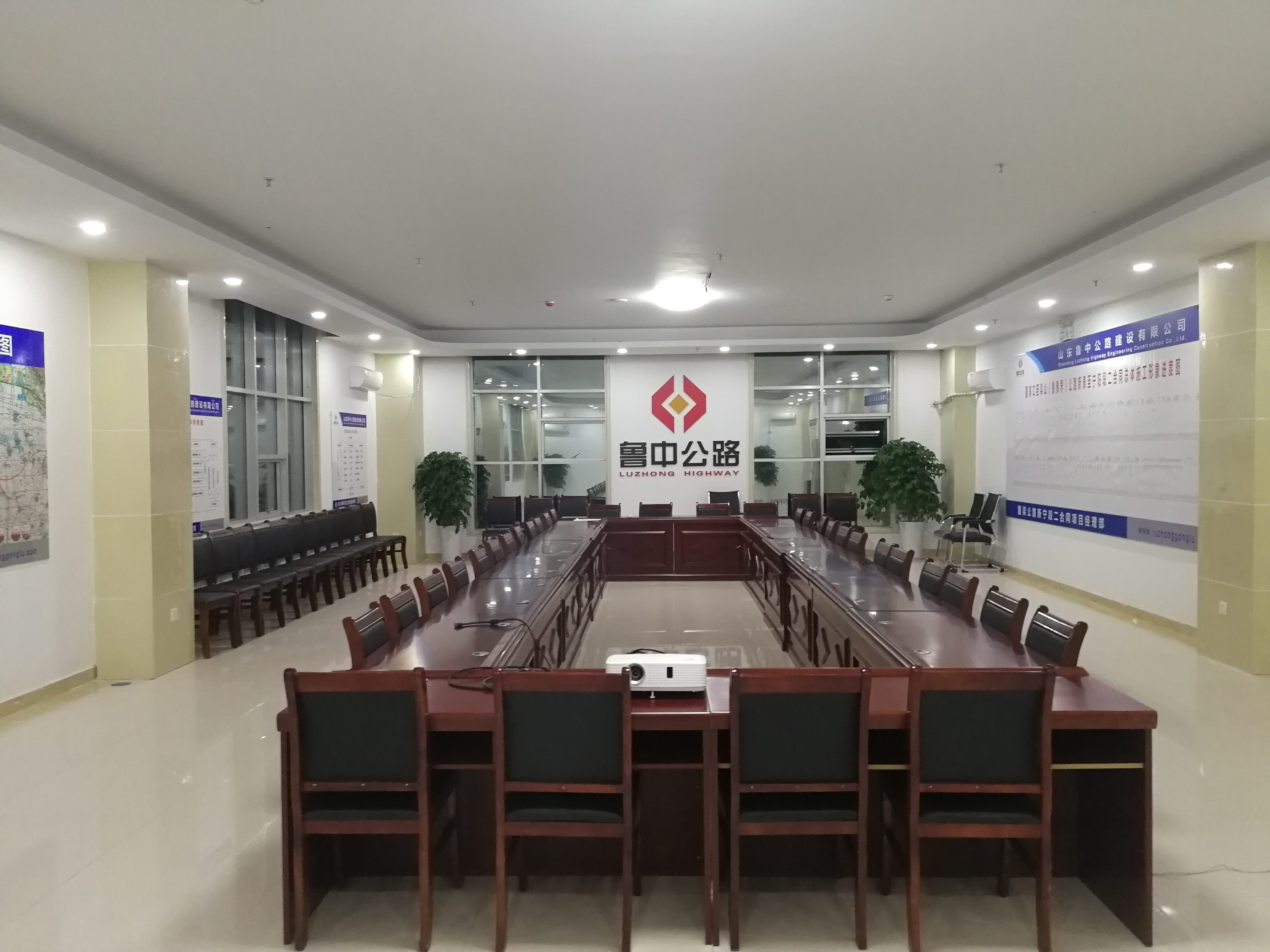 香港正版六台盒宝典资料大全