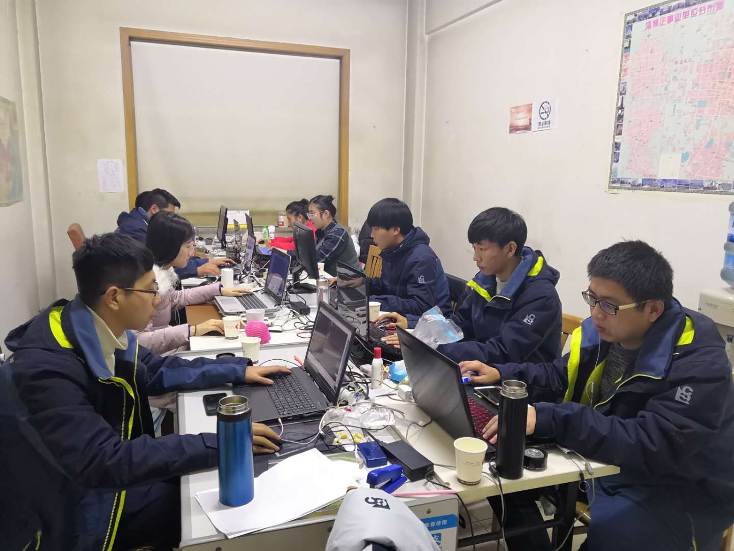 香港正版六台盒宝典资料大全