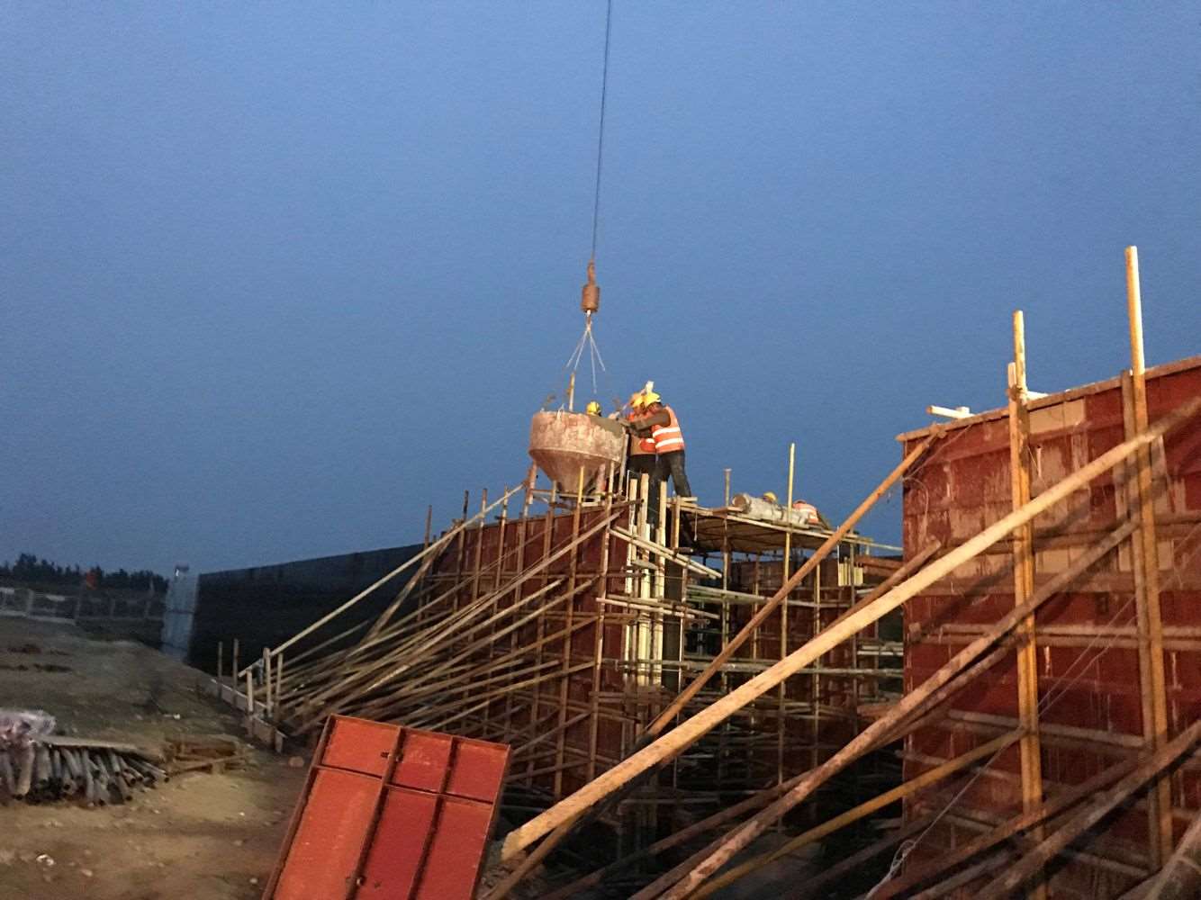 香港正版六台盒宝典资料大全