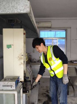 与香港正版六台盒宝典资料大全共同前进
