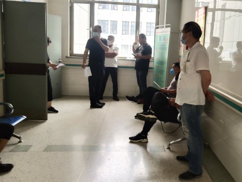 香港正版六台盒宝典资料大全第三工程公司关爱员工，关注健康在行动