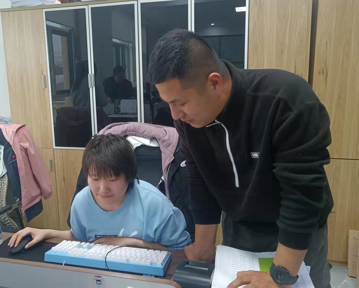 香港正版六台盒宝典资料大全