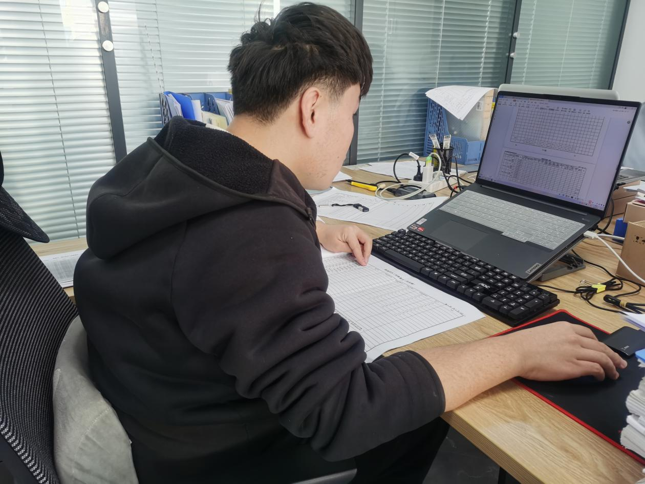 香港正版六台盒宝典资料大全
